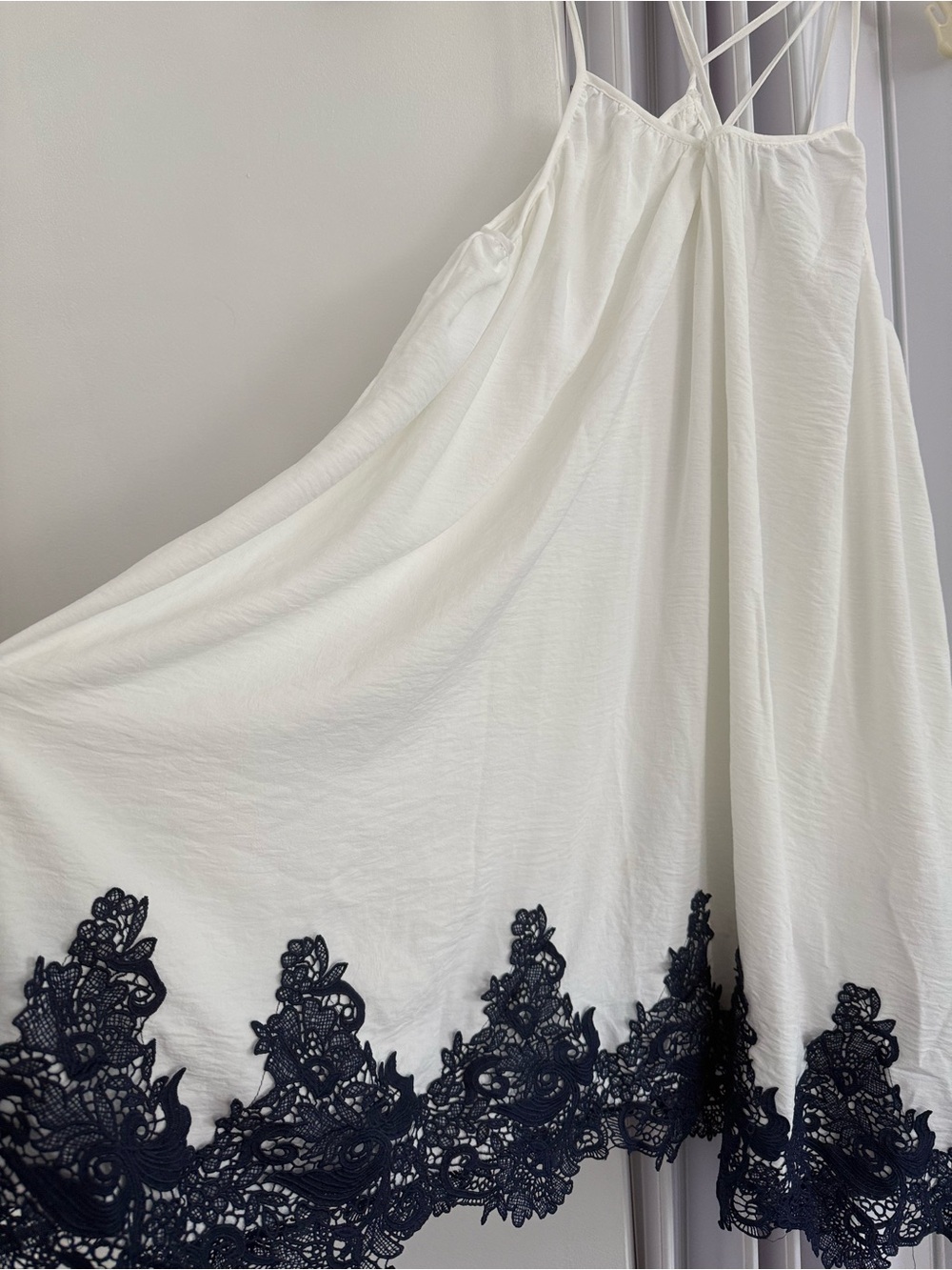 White Spaghetti Strap Dress with Navy Lace Hem size XL - Picture 2 of 6